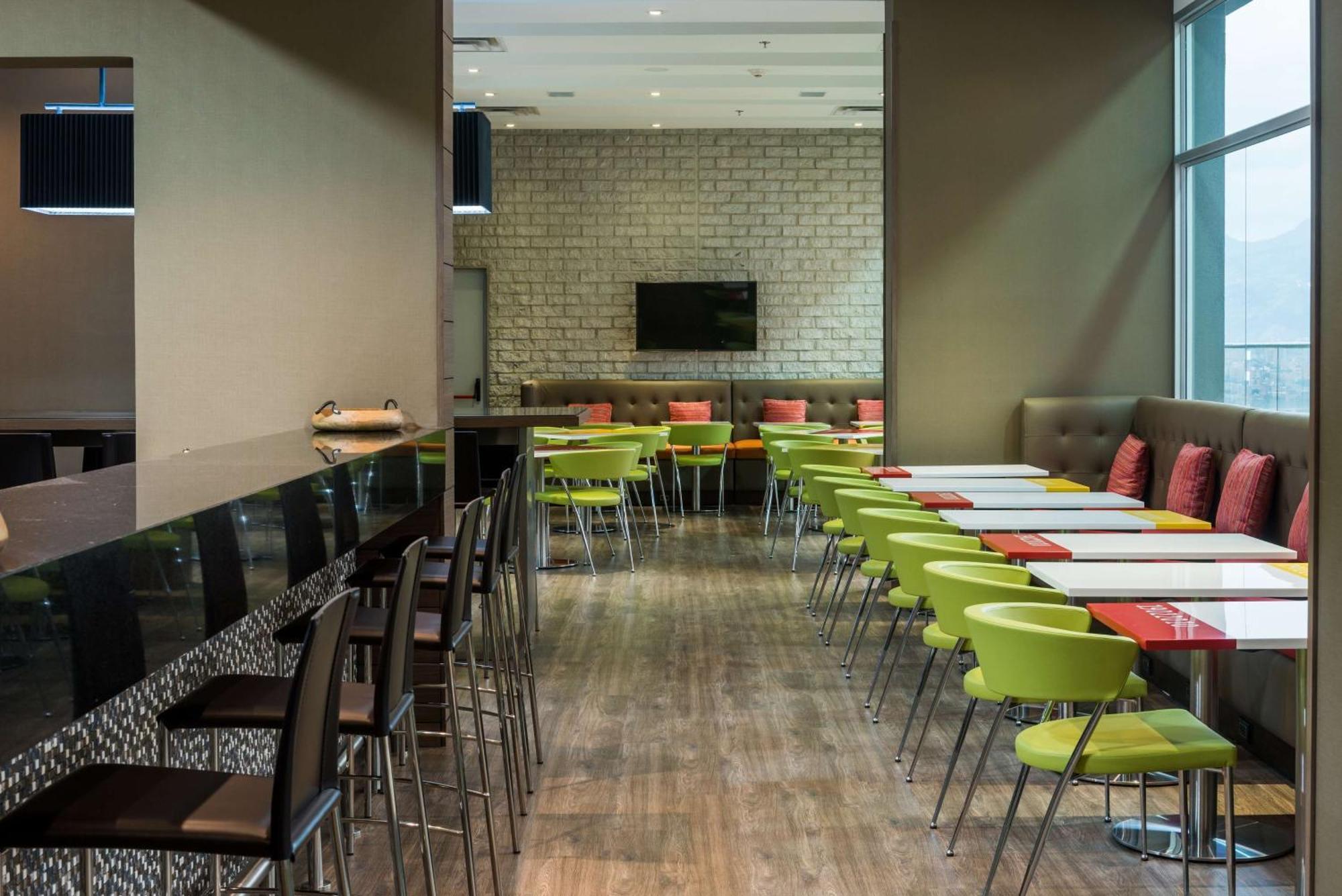 Hampton By Hilton Hotel Medellín