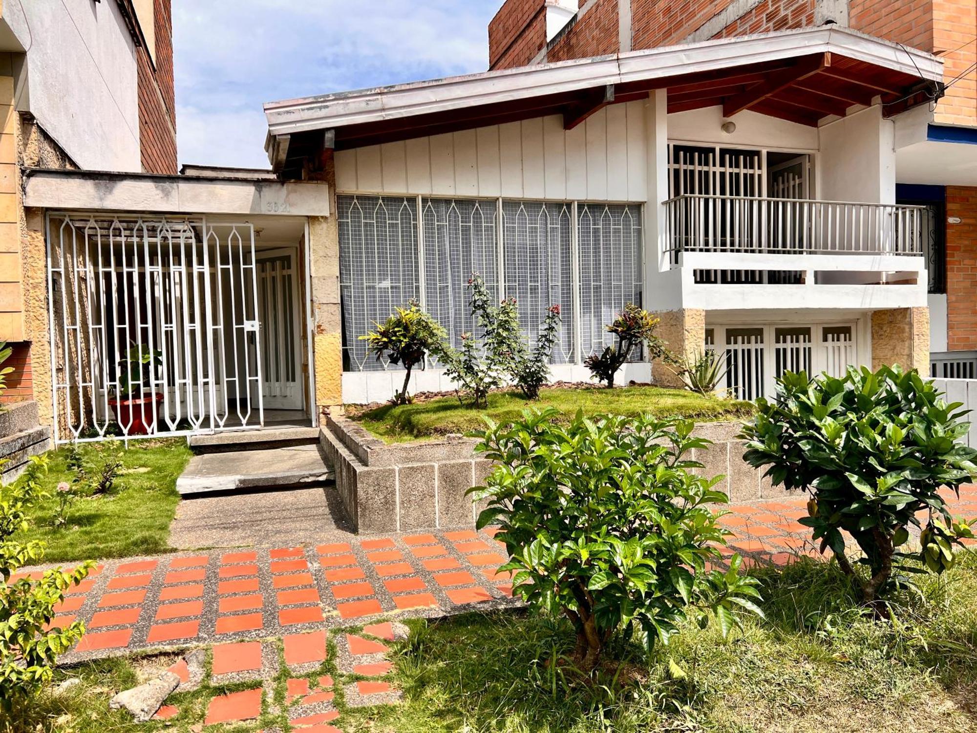 Sereni Laureles Cafe
