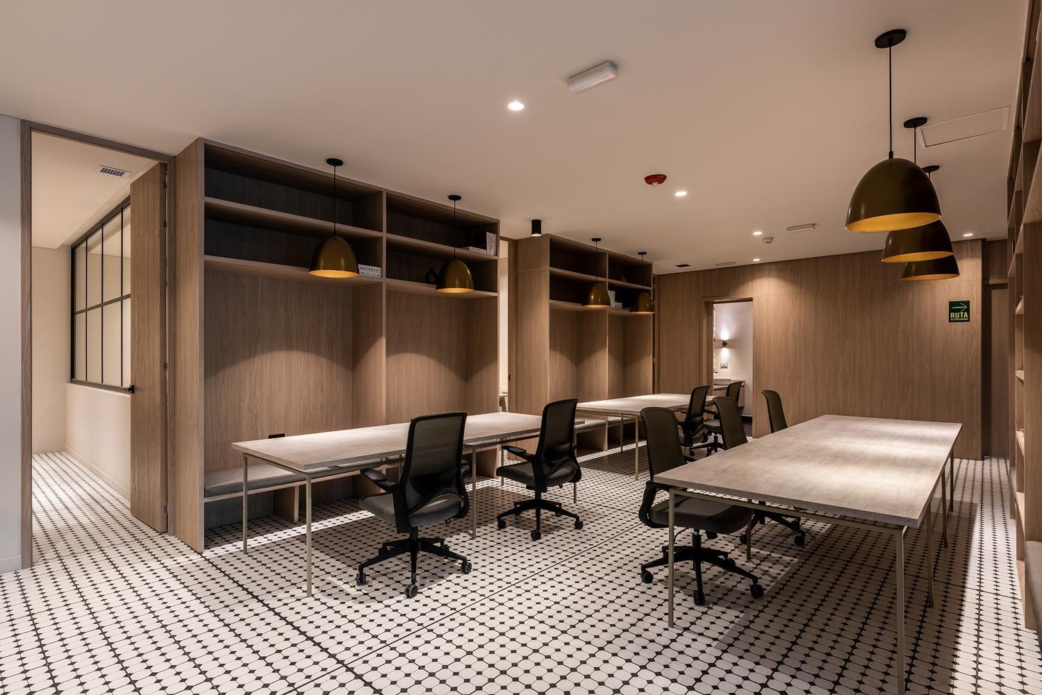 Hotel Nakua & Work 4*