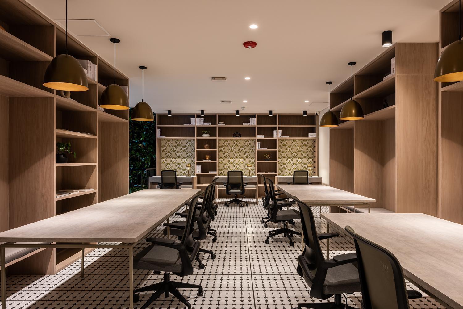 Hotel Nakua & Work
