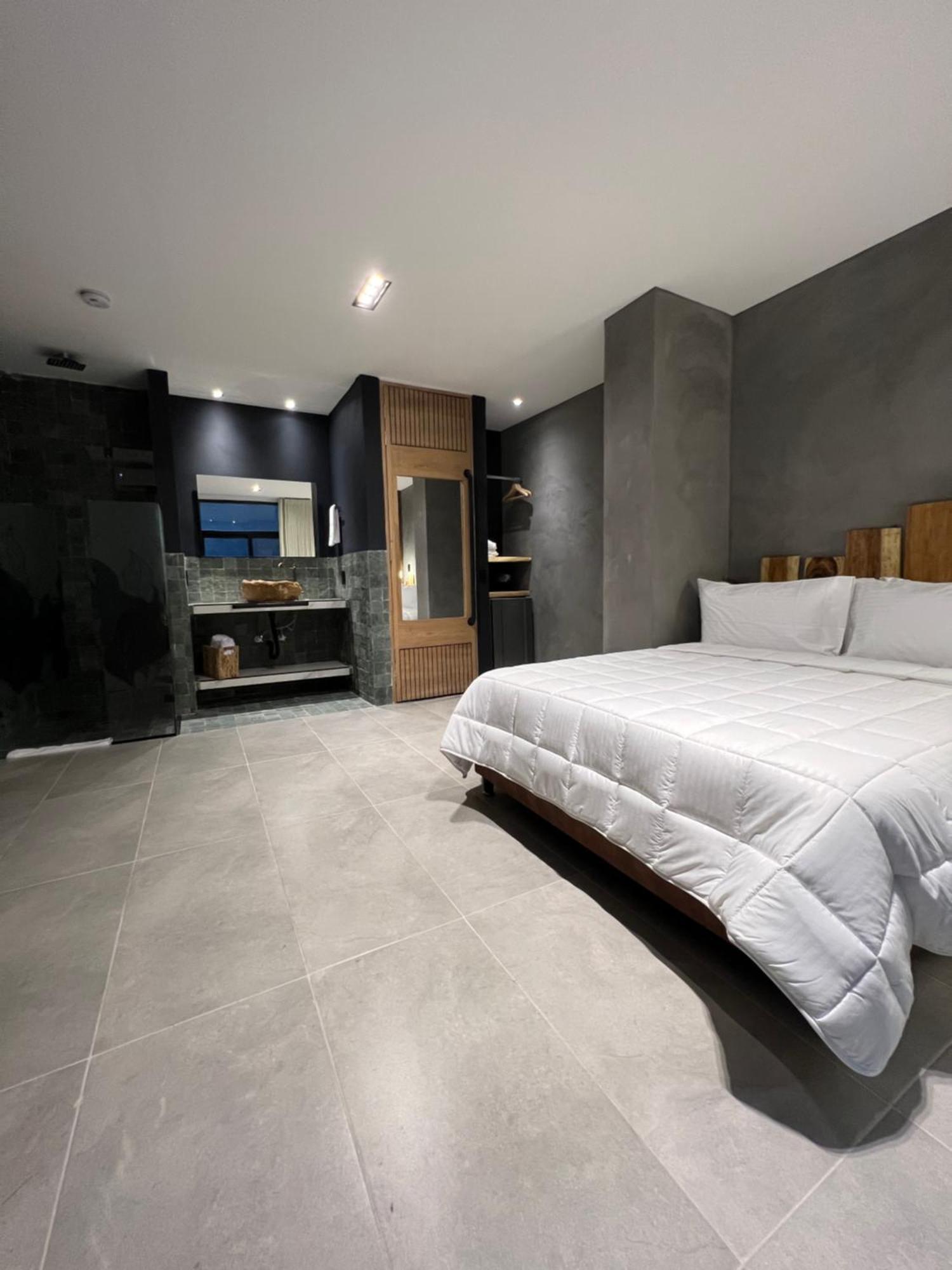 Hotel Zelva Negra