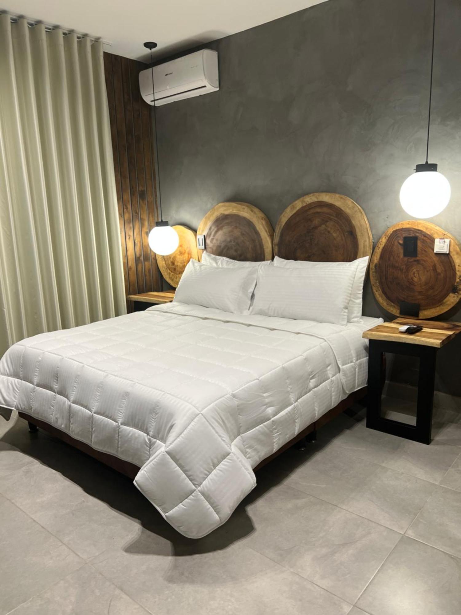 Hotel Zelva Negra