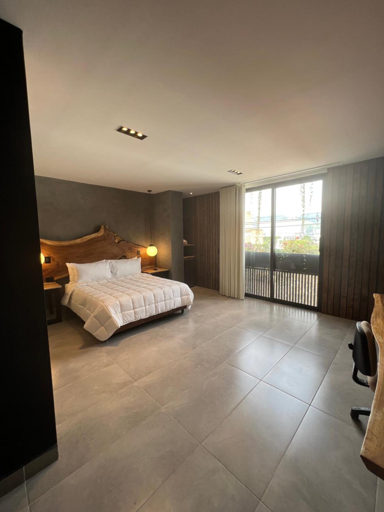 Zelva Negra Hotel