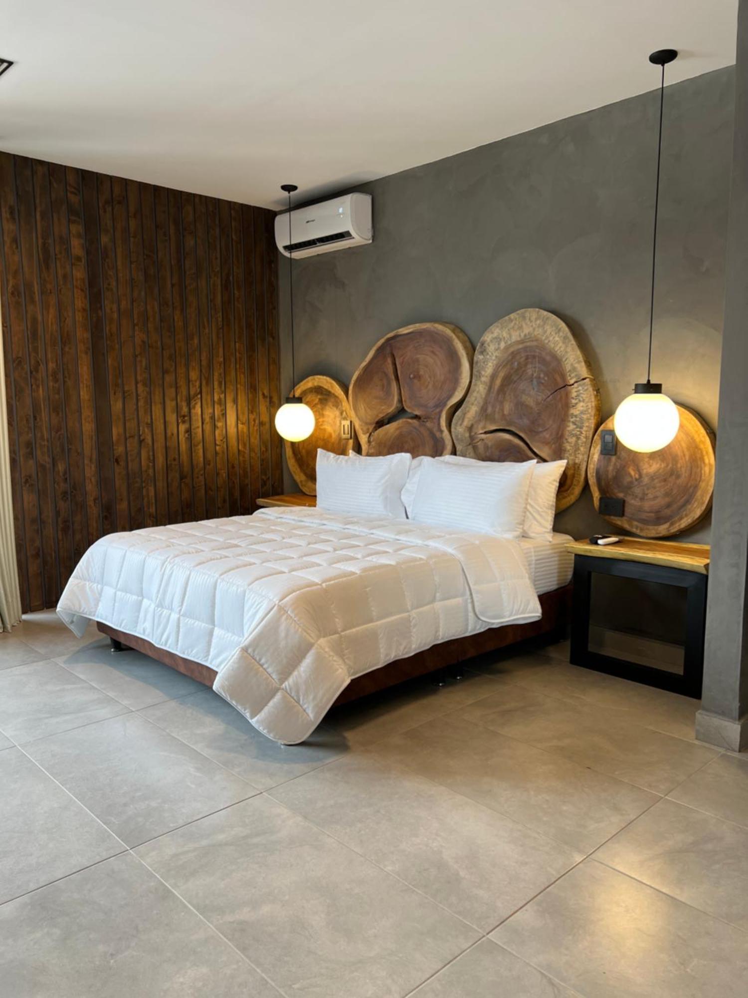 Zelva Negra Hotel