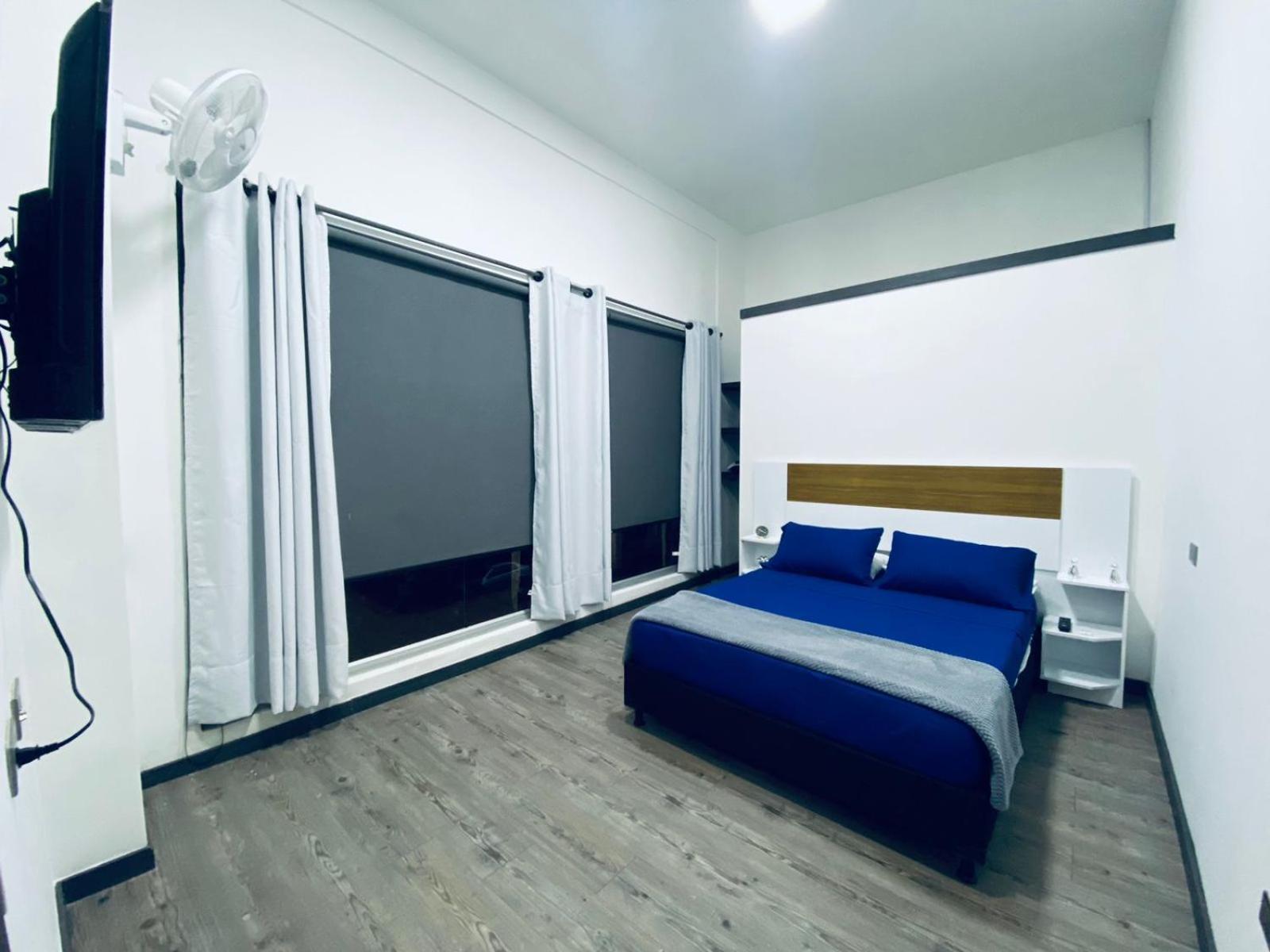 Mi Hotel *
