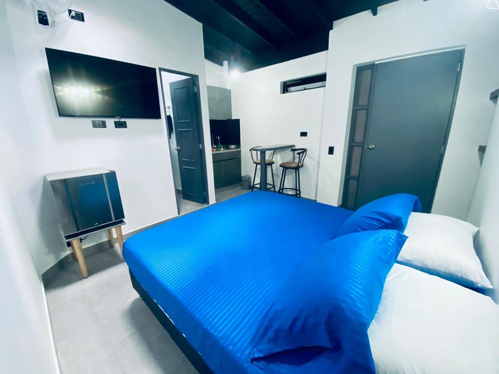 Mi Hotel *