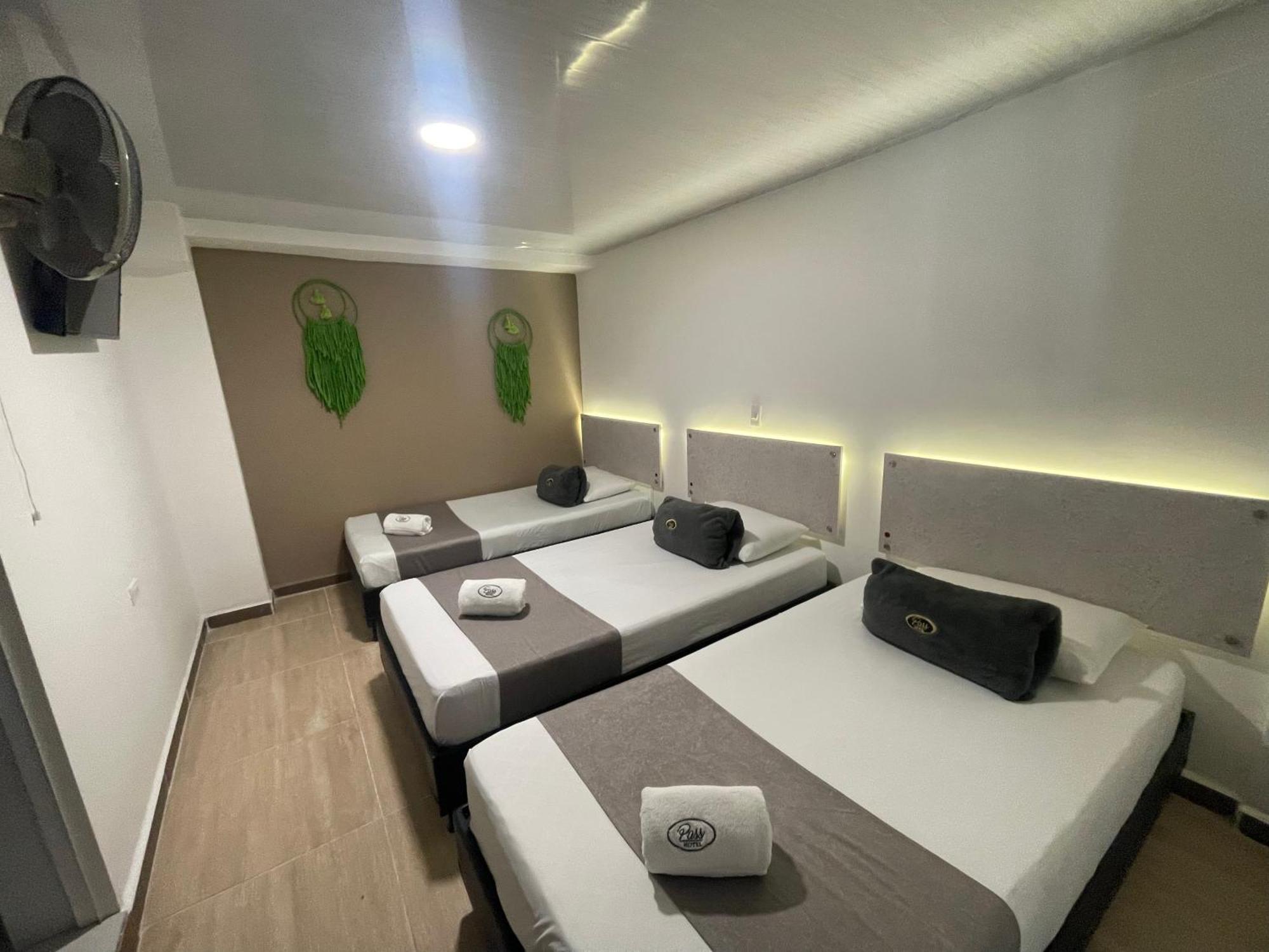 Pass, Laureles Hotel Medellín