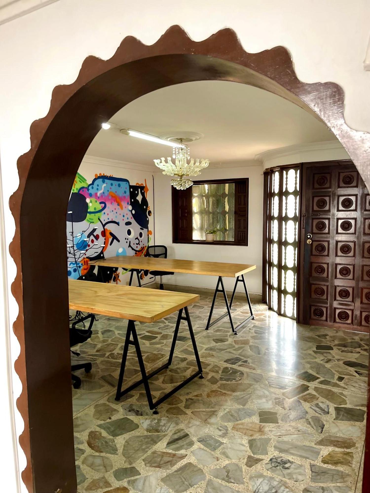 Calibrí, La Casa Libre Del Río Pensión Medellín