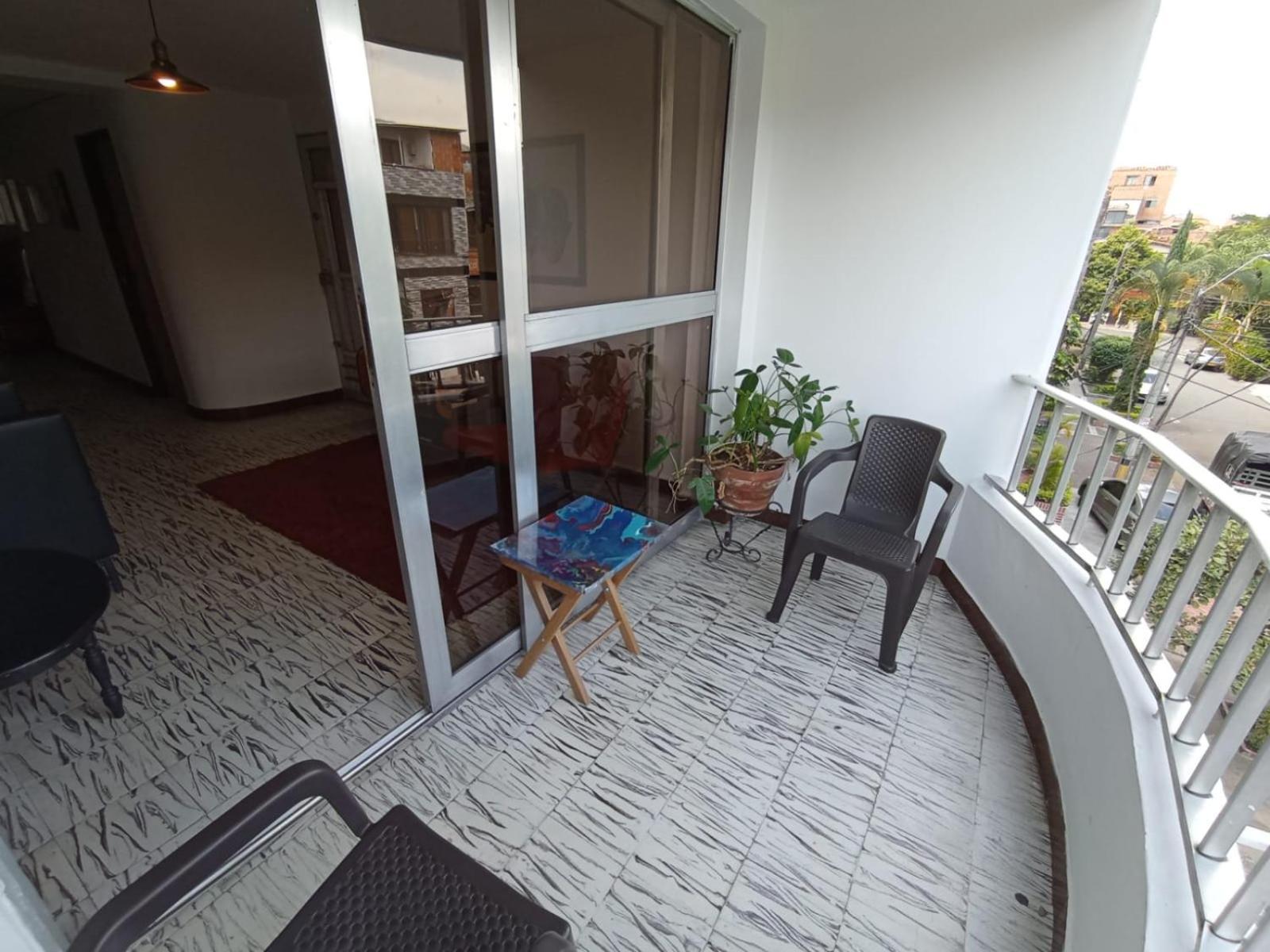 Con Bano Privado Coliving Central Cerca A Plaza Mayor Cerro Nutibara Unicentro Pensión *