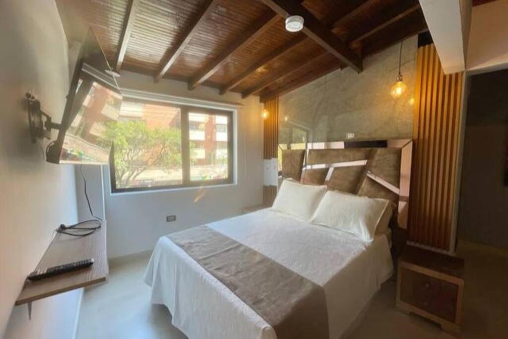Aparta Estudio Laureles 306 Medellín