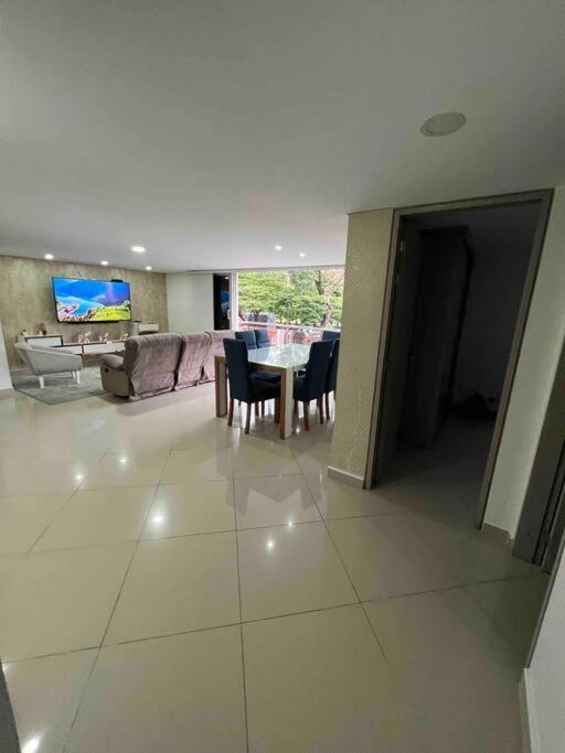 Apartamento Apto 4 Privadas 6 Camas, Cerca A Todo