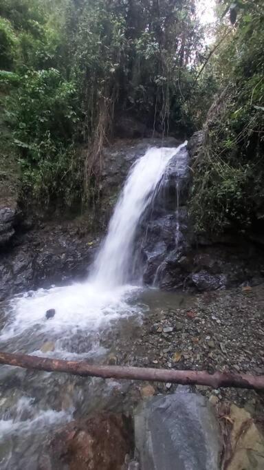 Сasa de vacaciones Wifi, 20 Personas, Chimenea, Cascadas, Naturaleza
