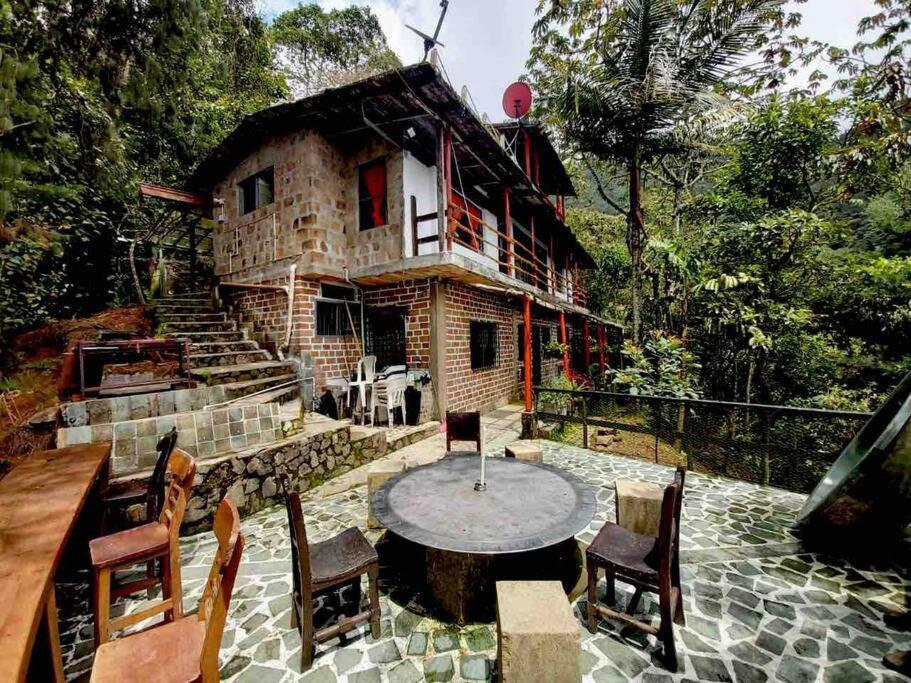 Wifi, 20 Personas, Chimenea, Cascadas, Naturaleza Сasa de vacaciones Medellín