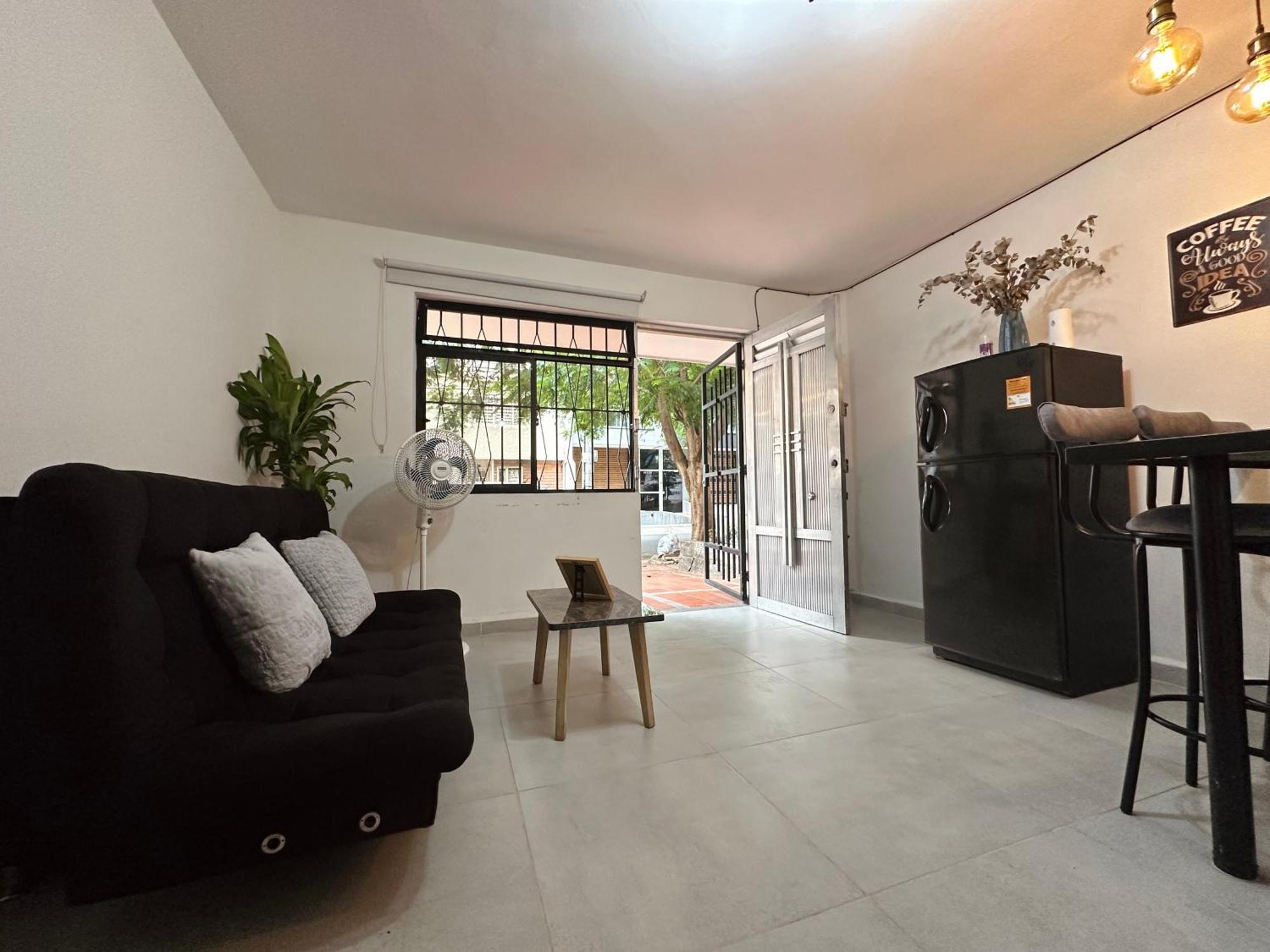 Apartamento Cerca A Laureles / 300m Wi-fi *