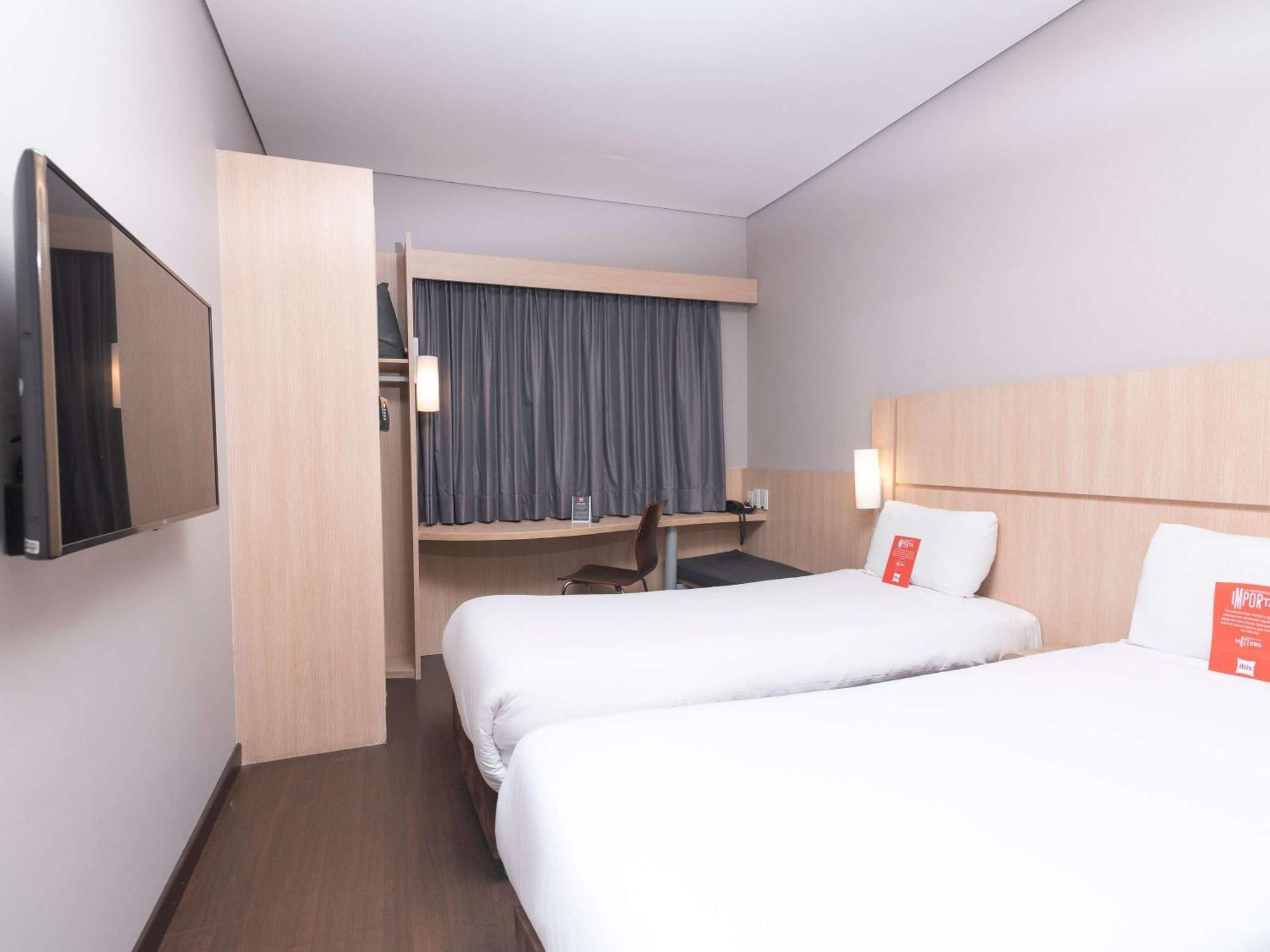 Ibis 3*