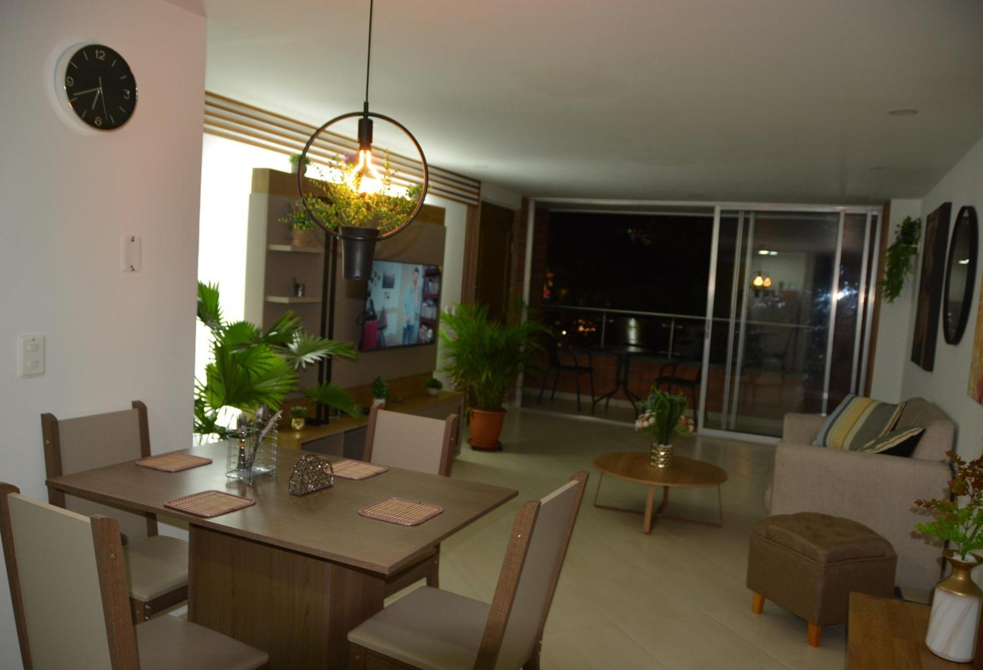 Moderno Y Centrico Con Impresionantes Vistas A La Montana Apartamento Medellín