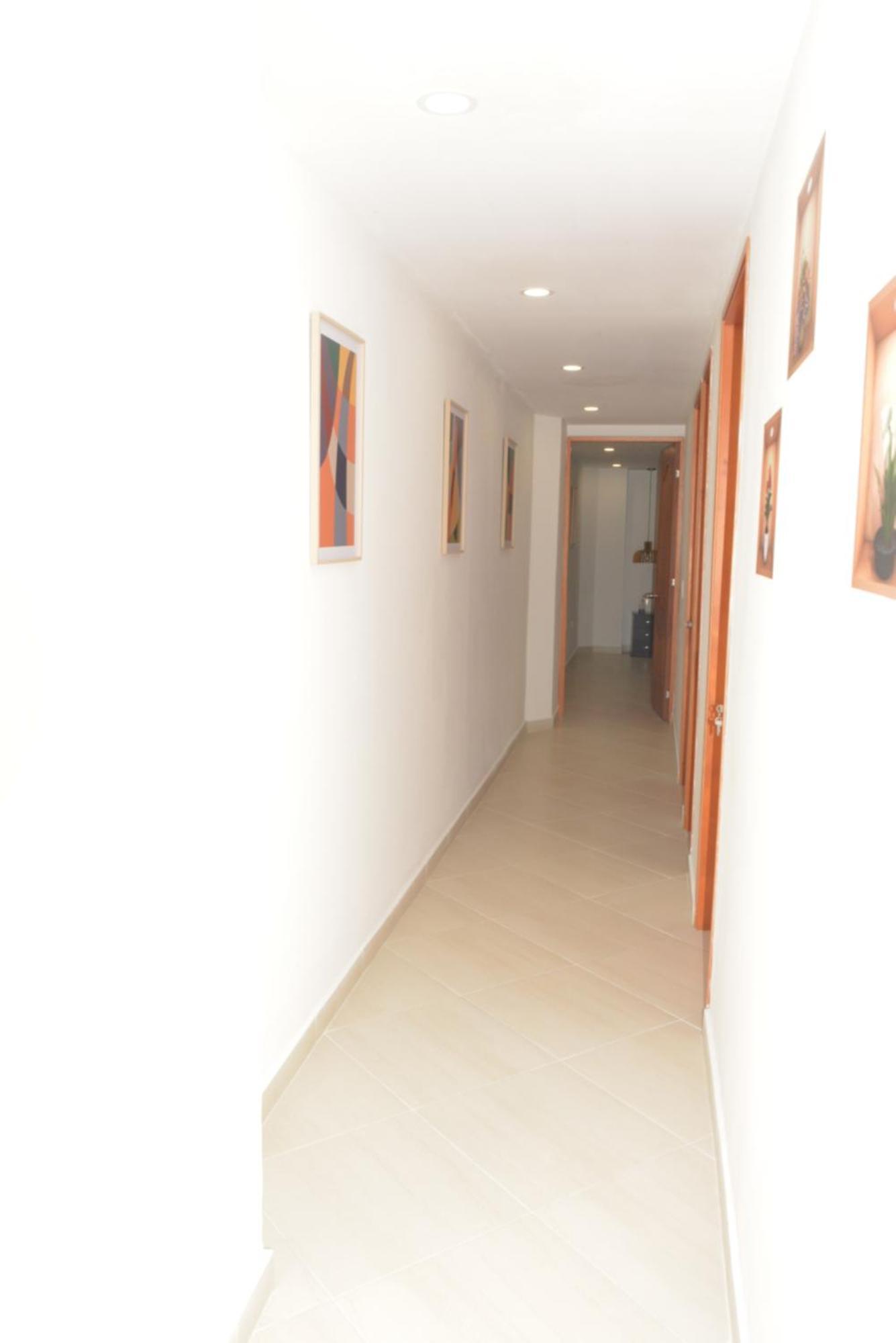 Moderno Y Centrico Con Impresionantes Vistas A La Montana Apartamento