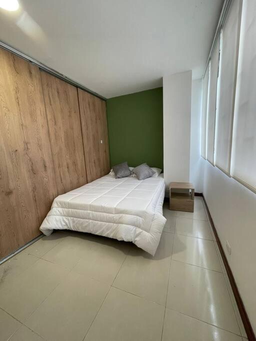 W/ Jacuzzi Location/ Parque Lleras Apartamento