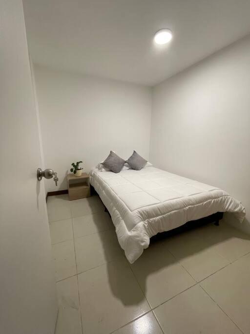 W/ Jacuzzi Location/ Parque Lleras Apartamento *