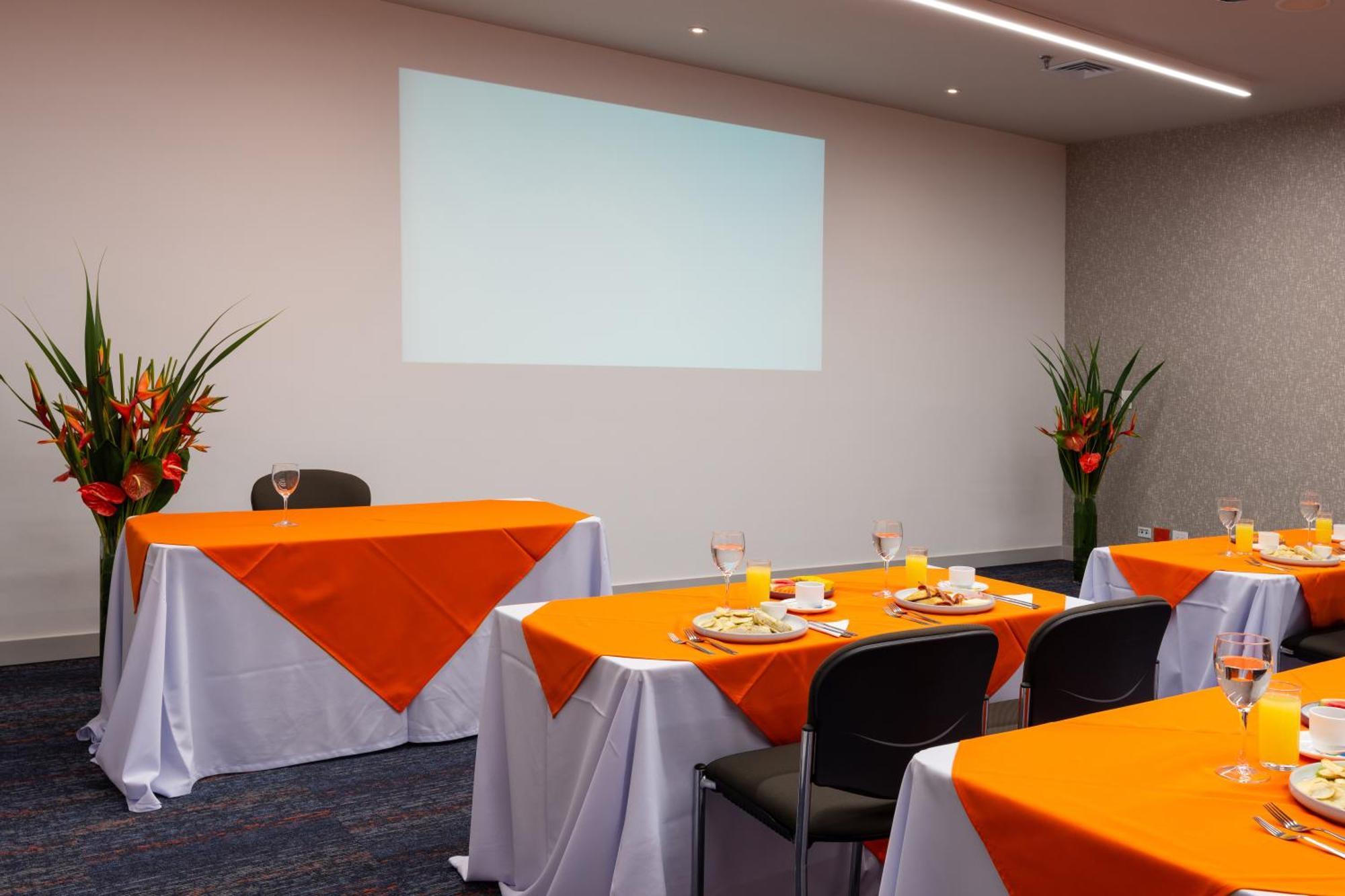 Express & By Ihg 4* Medellín