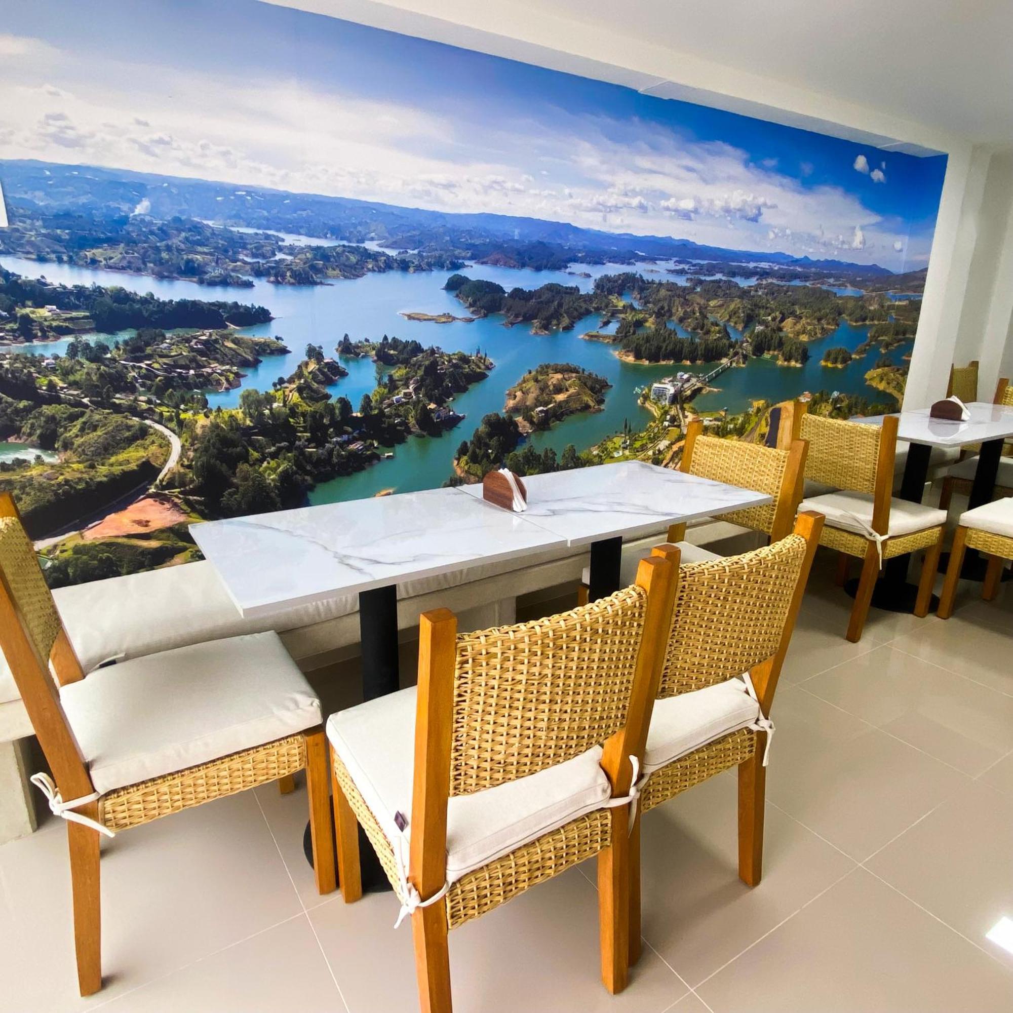 Maidy Luxury 3* Medellín