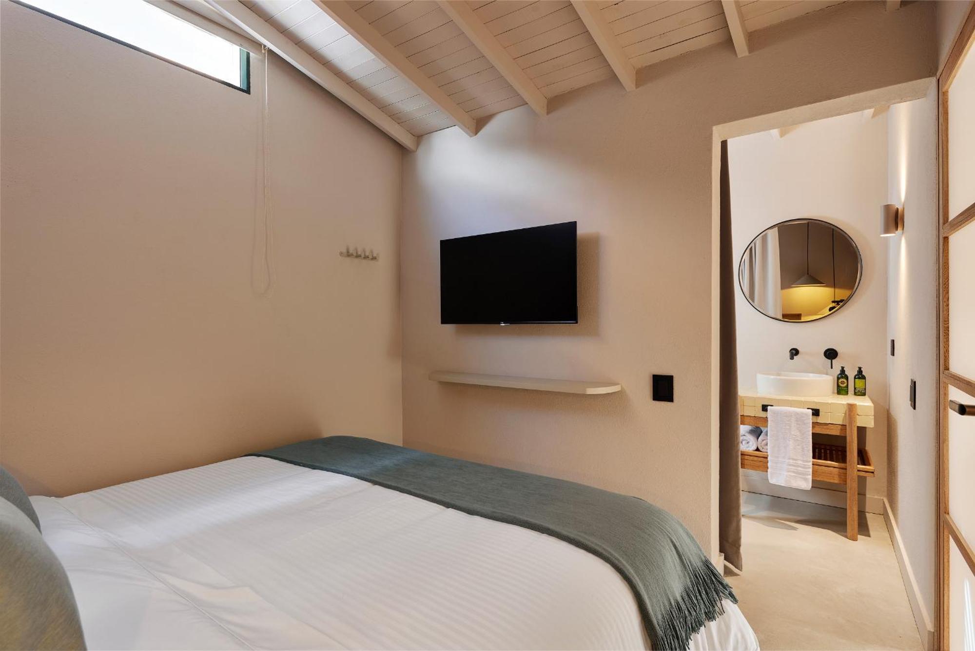 Antipoda Boutique Hotel 5*