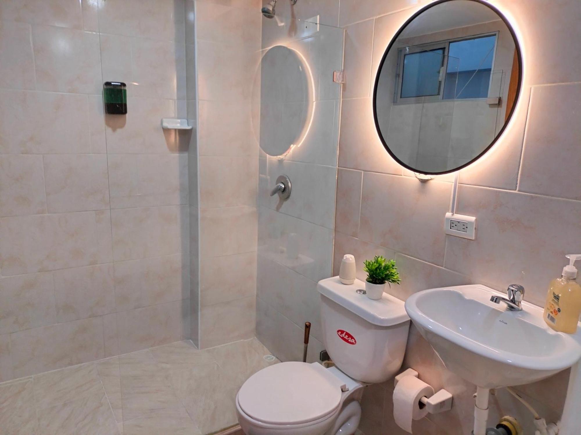 Exclusivo Apto Lujoso Central, Sereno Y Comodo Apartamento Medellín