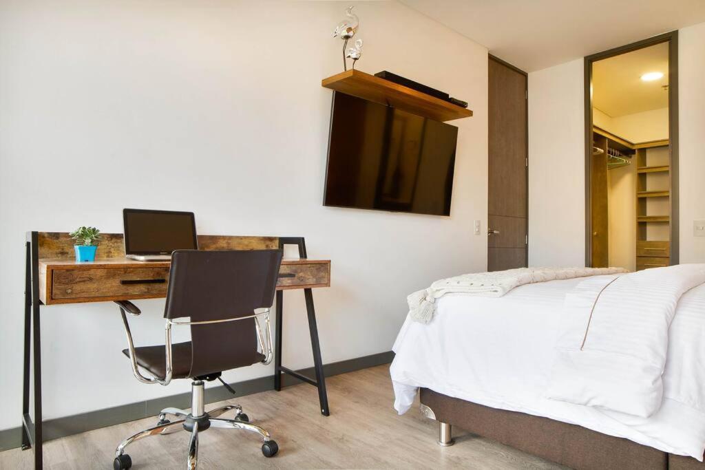 Apartamento Penthouse El Poblado, Hermosa Vista, Dos Alcobas *