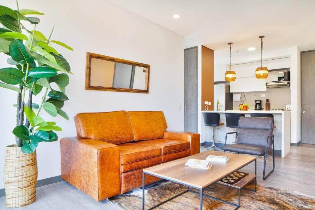 Apartamento Penthouse El Poblado, Hermosa Vista, Dos Alcobas *