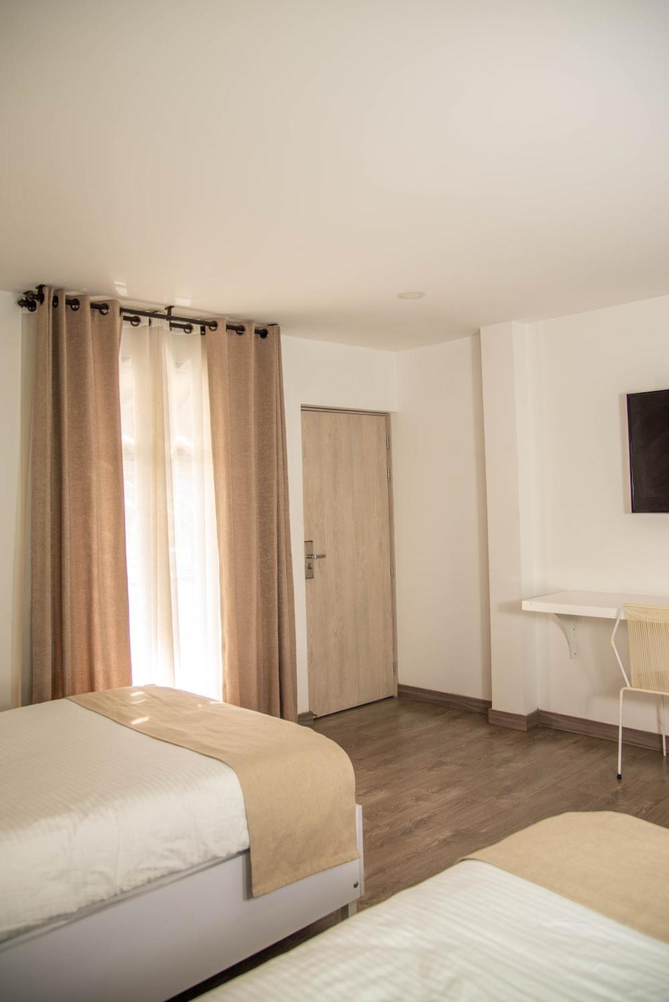 Vibes Hostal