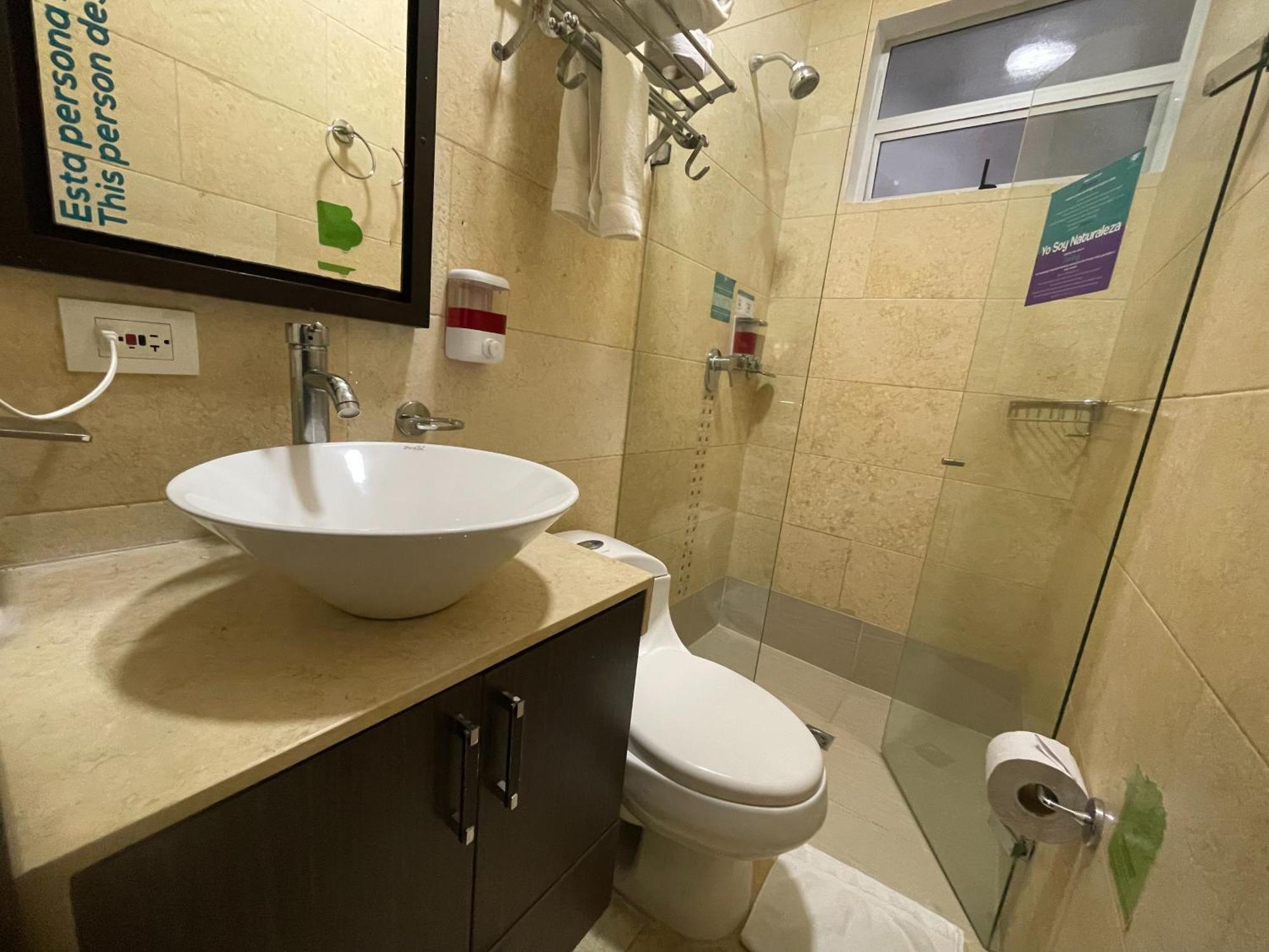 Hotel Bolivariana Plaza 4*