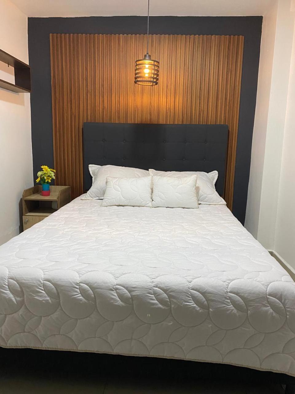 32 Confortable Apartamento Con Balcon En Laureles Estadio