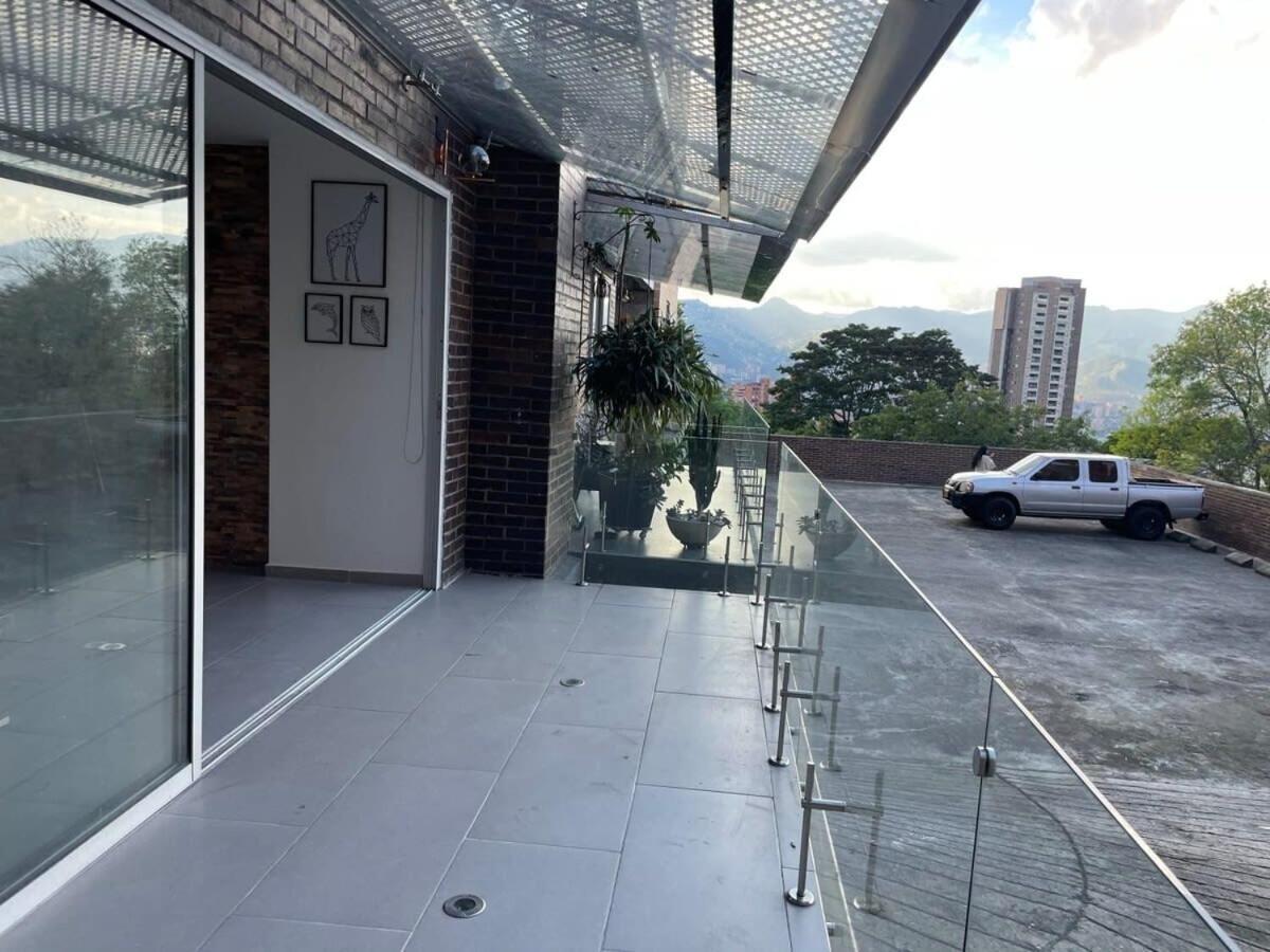Prime Location Apartaloft Close To El Tesoro Mall Medellín