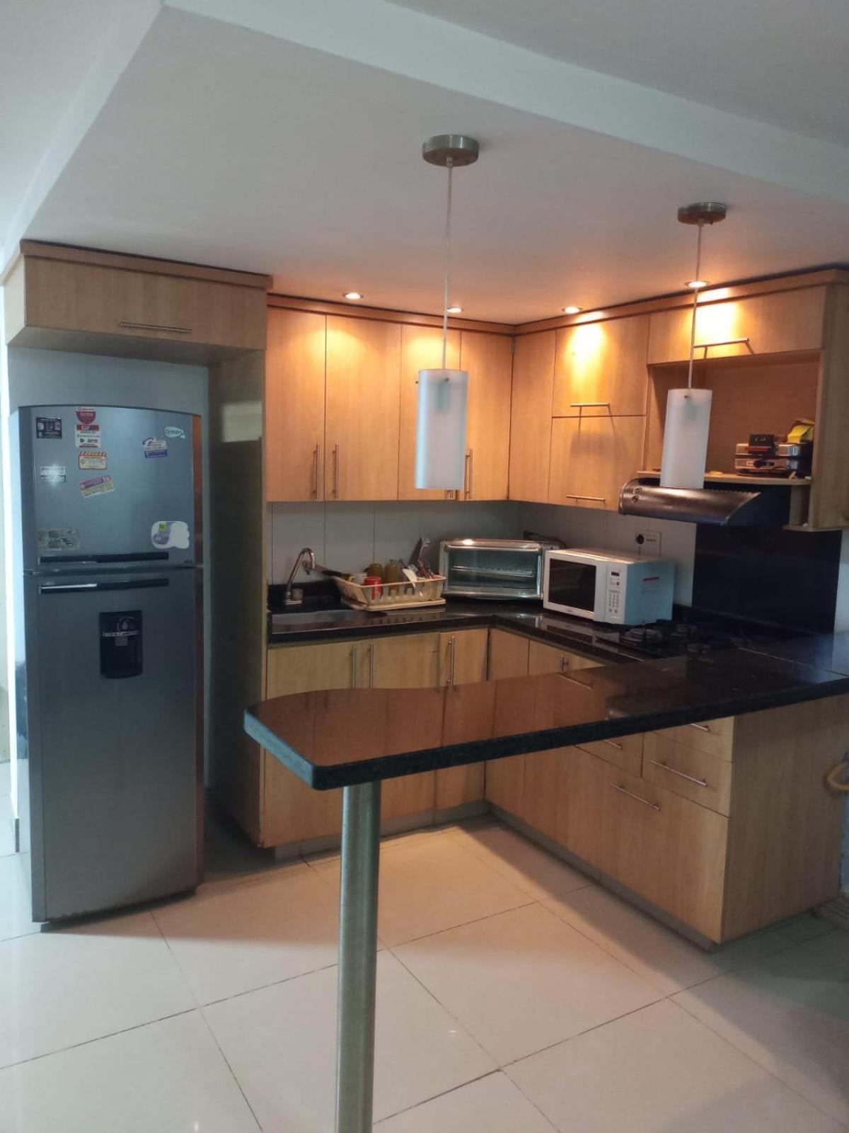 En Apartamento Central, Cerca De Sitios Turisticos Jardin Botanico Y Metro Estacion Universidad Medellin