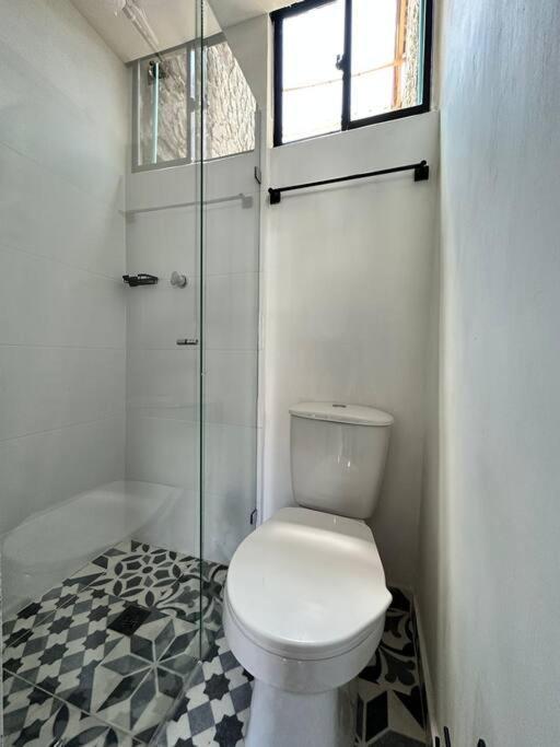 Amplia Casa Grupos Grandes, Comoda Y Acogedora Apartamento Medellín