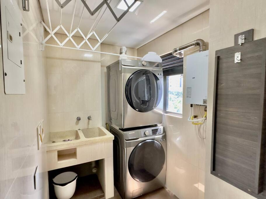 902 Luxury In Heart Of El Poblado! Medellín