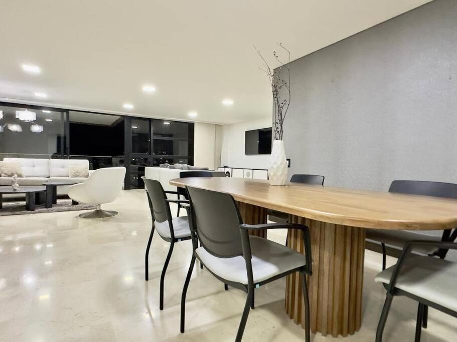1301 Luxury Penthouse, Poblado Apartamento