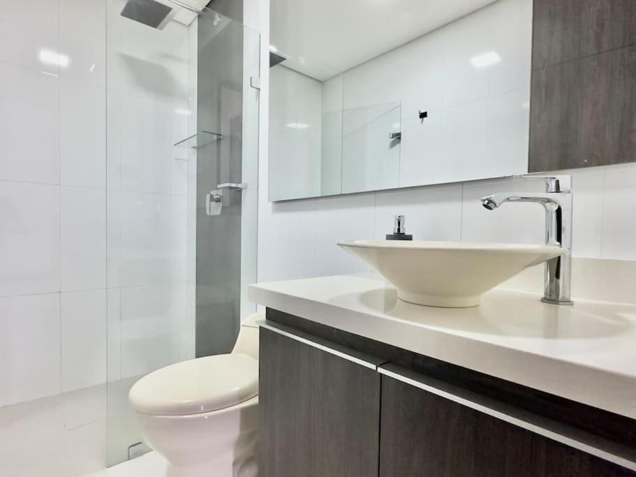902 Luxury In Heart Of El Poblado! *
