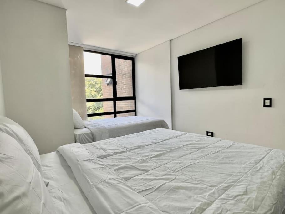 902 Luxury In Heart Of El Poblado!