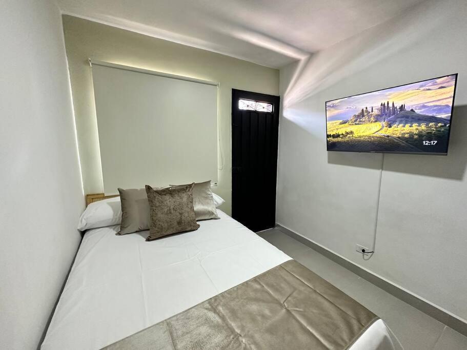 Apartamento Amplia Casa Grupos Grandes, Comoda Y Acogedora Medellín