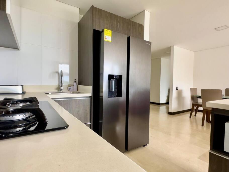 202 Family Haven In El Poblado: Spacious & Charming Apartment