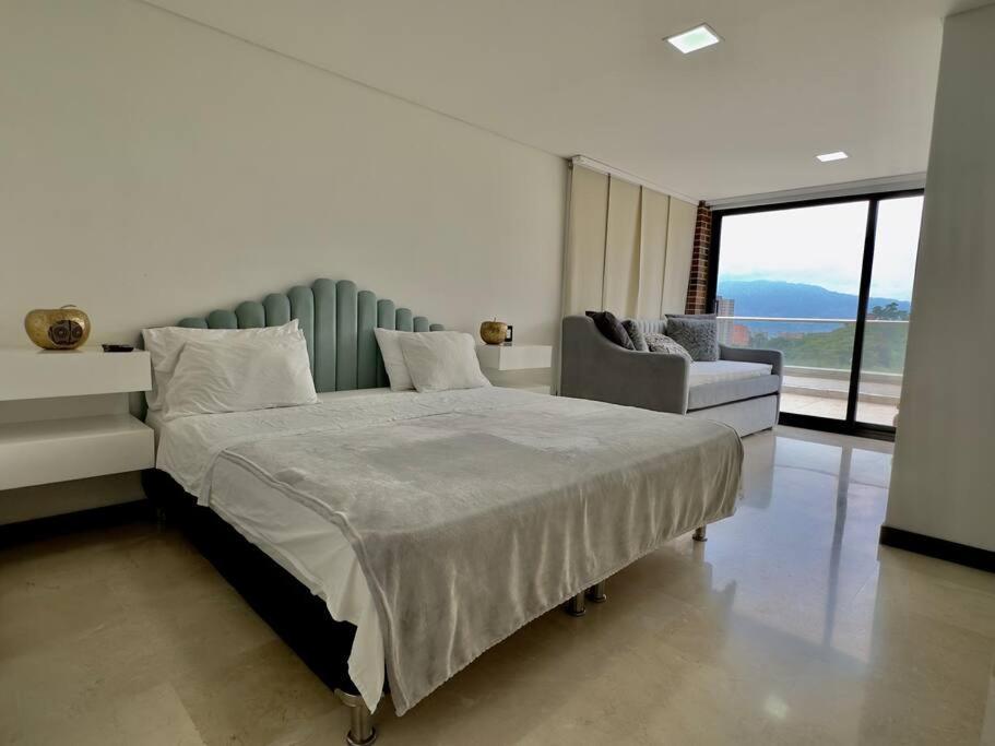 202 Family Haven In El Poblado: Spacious & Charming Apartment Medellin