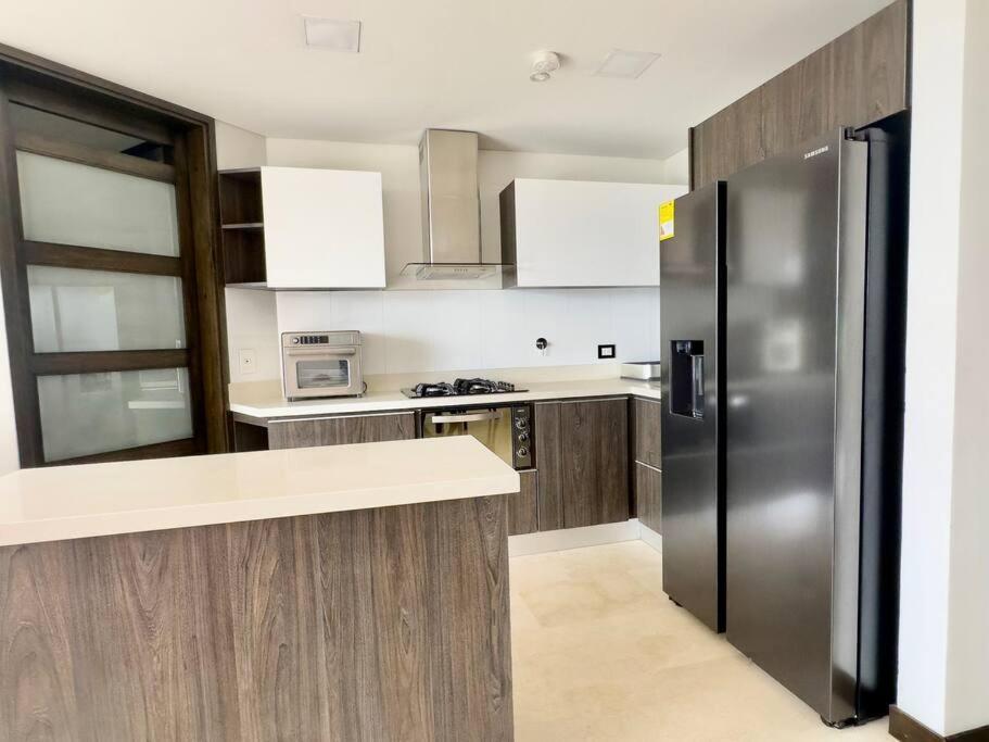 Apartment 202 Family Haven In El Poblado: Spacious & Charming Medellin