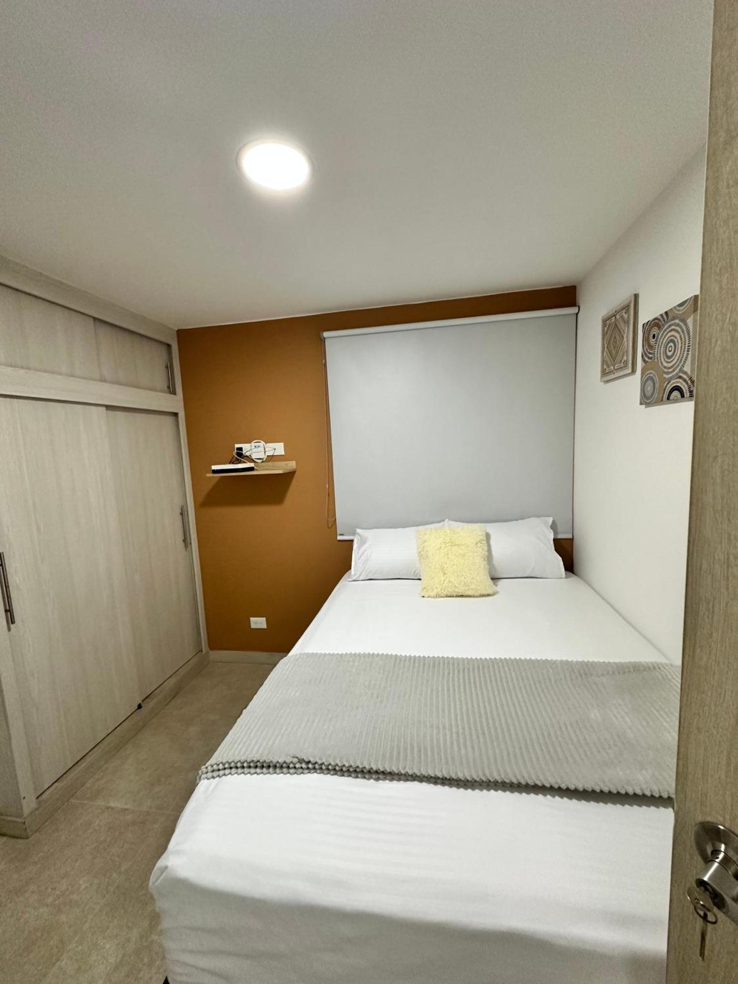 En Laureles Cerca A La 70 Y Estadio - 702 Apartamento *