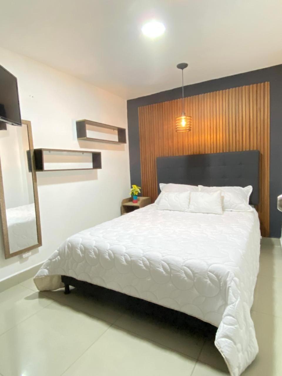 Apartamento 32 Confortable Apartamento Con Balcon En Laureles Estadio