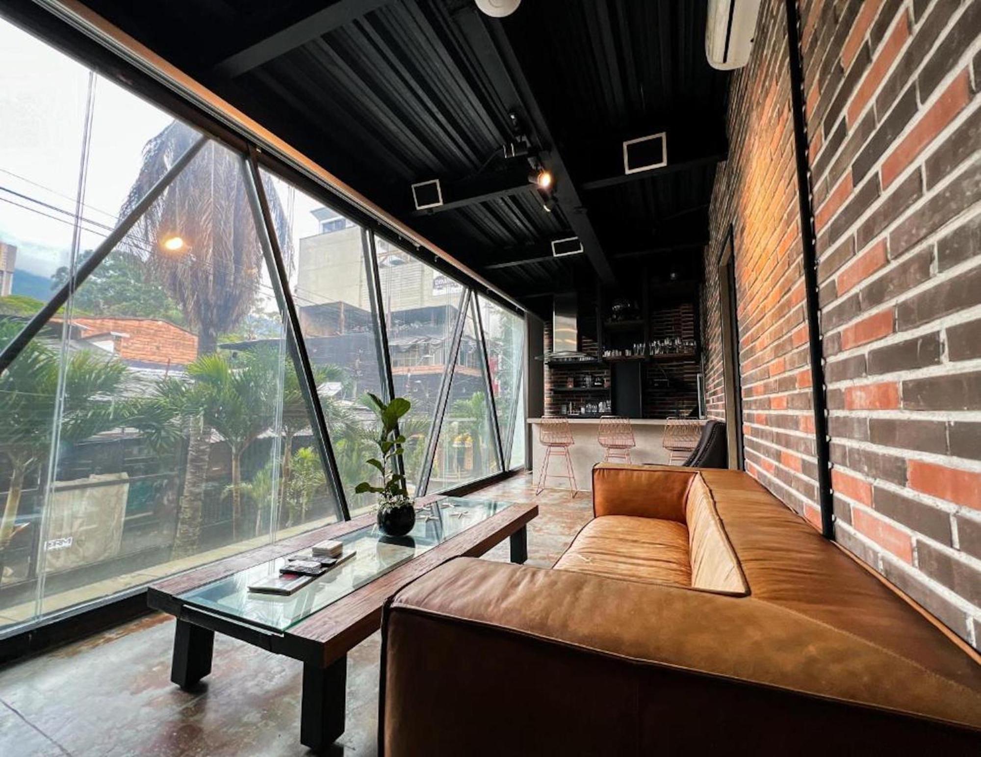 Lleras Hotel 4*
