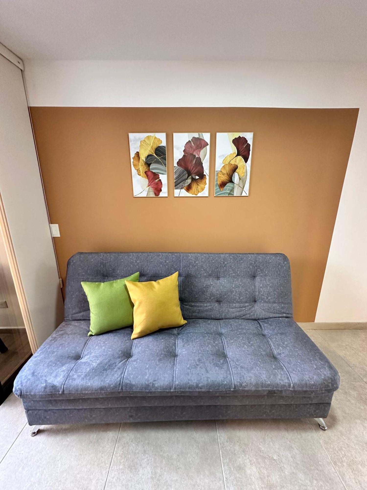 Apartamento En Laureles Cerca A La 70 Y Estadio - 702
