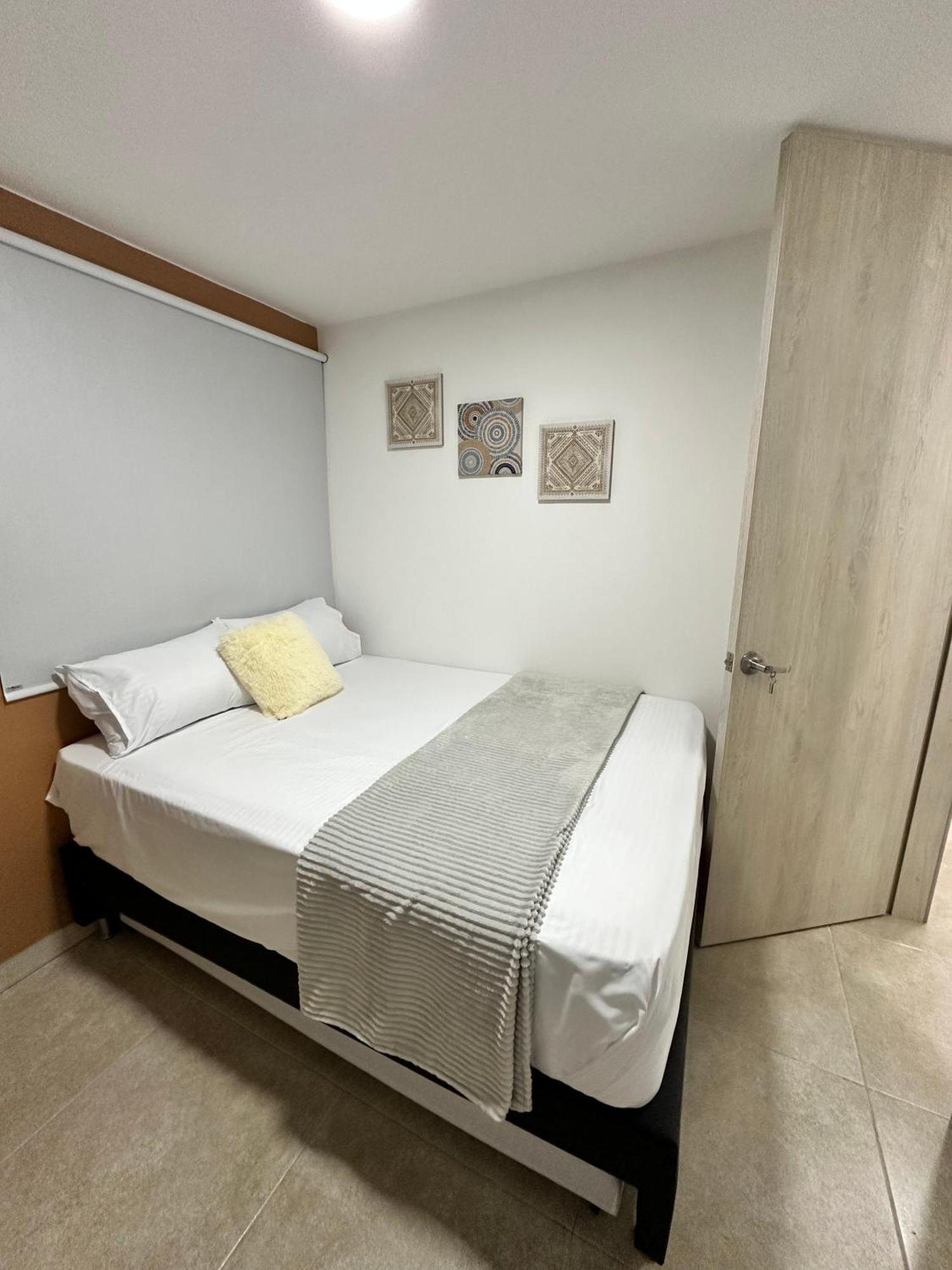 En Laureles Cerca A La 70 Y Estadio - 702 Apartamento Medellín