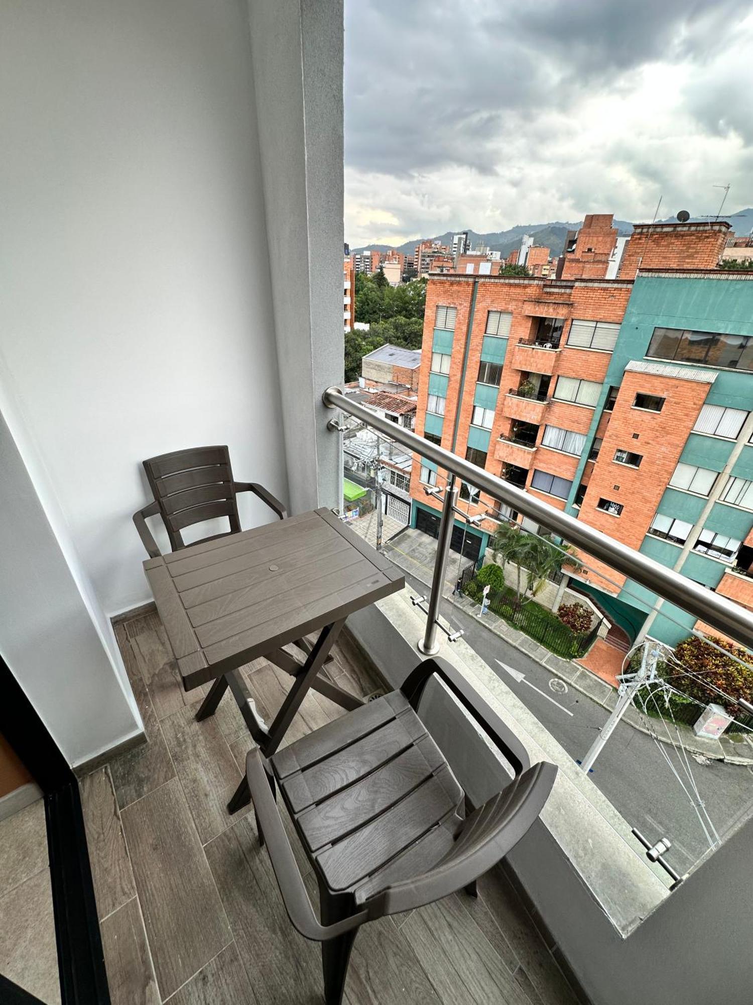En Laureles Cerca A La 70 Y Estadio - 702 Apartamento