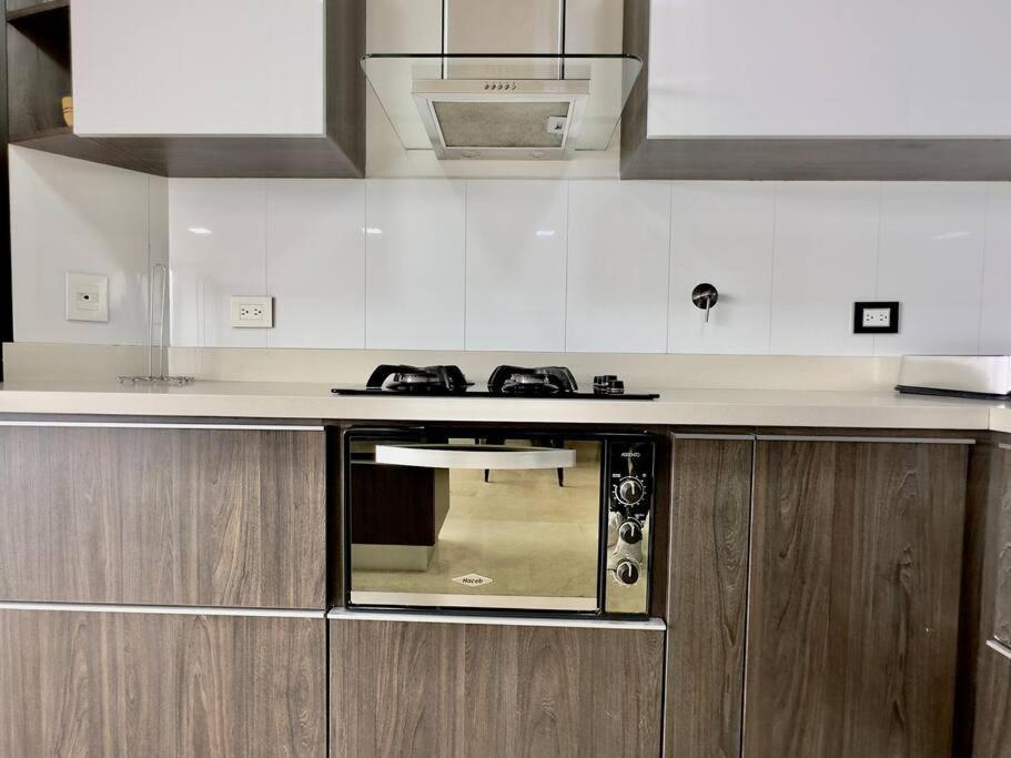 502 El Poblado: Beautiful & Ample Space For Families Apartamento